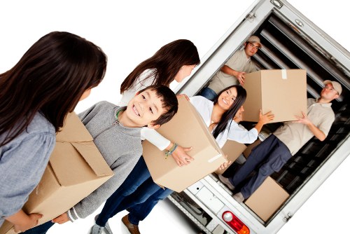 Local man with van service helping with a Streatham move