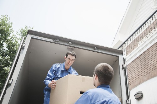 Removal van supporting a South London home or office move